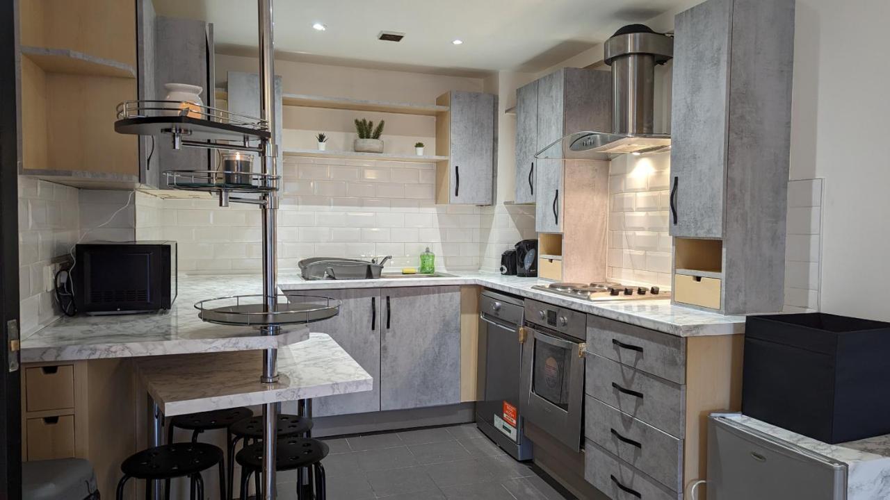 Jpg Theatre Suite - High Floor Mcr Luxe Apartment W Balcony Canal Views Manchester Exterior photo
